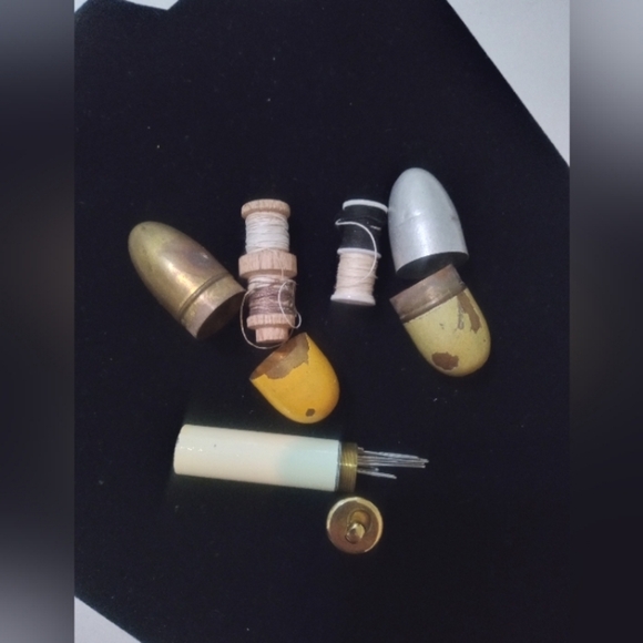 Vintage Sewing Etui Lot 2 Thread Holders 1 Needle Holder No Thimbles Well Loved - Picture 1 of 5